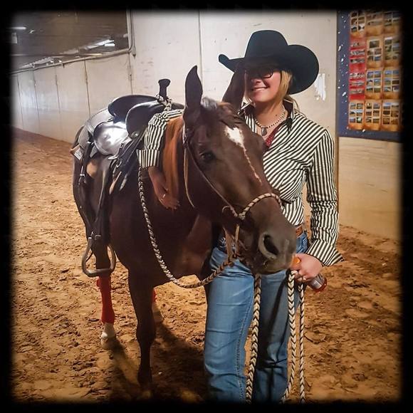 Meet your Posher, Kaitlin - Picture 1 of 1